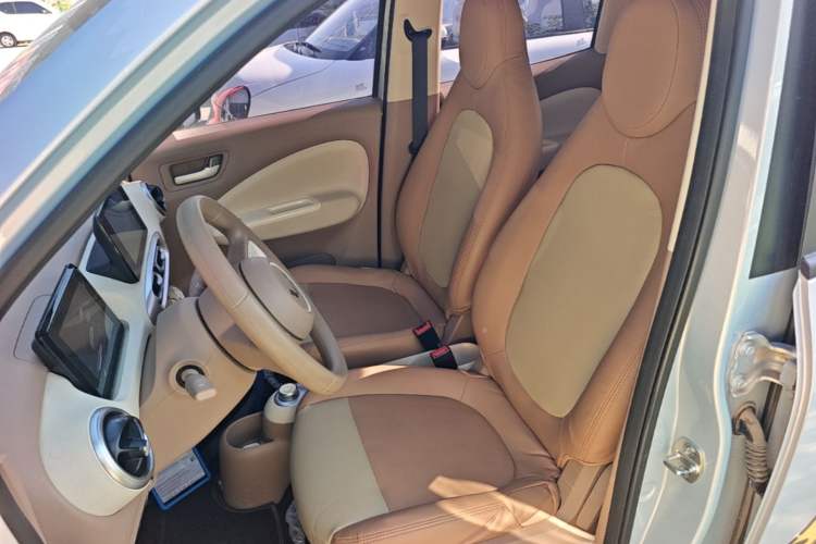 Used Wuling Hongguang MINIEV 2025 Four-Door Version Premium Edition Left Front Seat