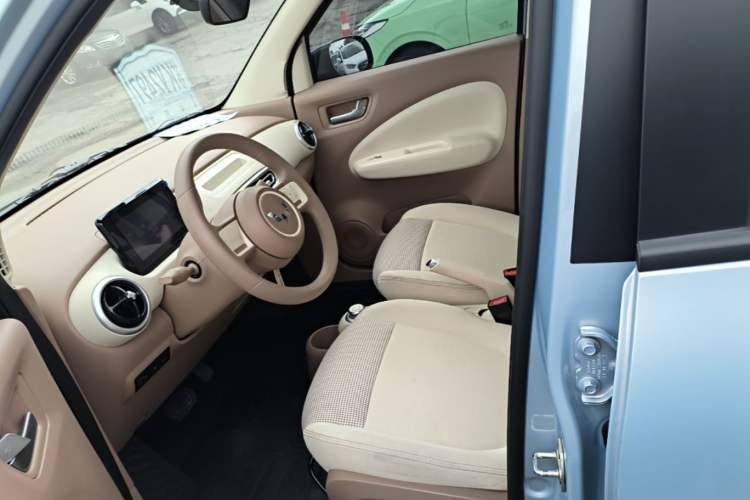 Used Wuling Hongguang MINIEV 2025 Four-Door Version Advanced Edition Left Front Seat