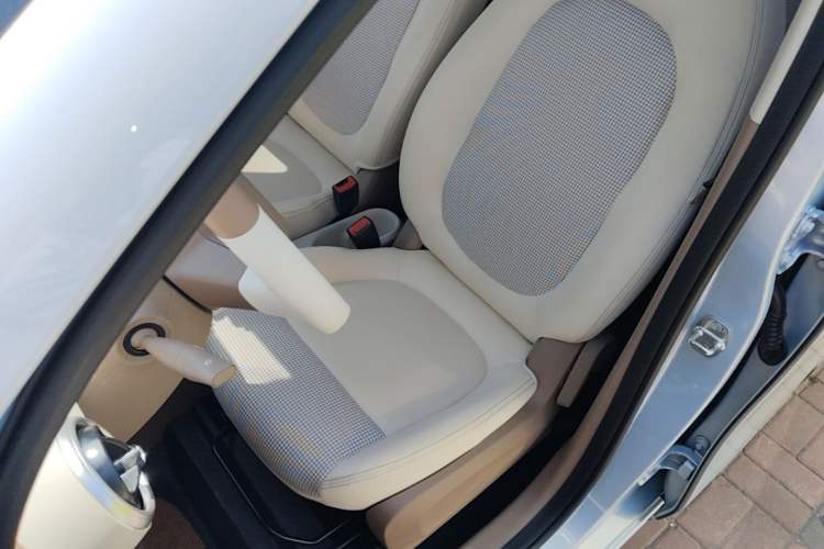 Used Wuling Hongguang MINIEV 2025 Four-Door Version Zhenxiang+ Edition Left Front Seat