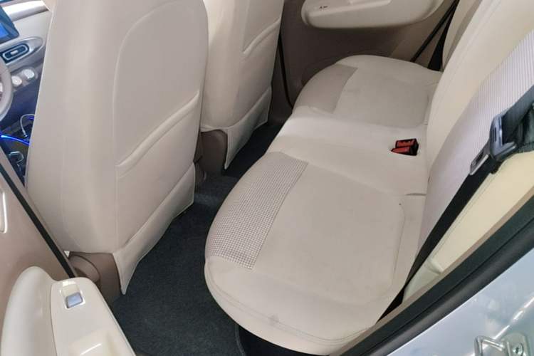 Used Wuling Hongguang MINIEV 2025 Four-Door Version Premium Edition Left Rear Seat