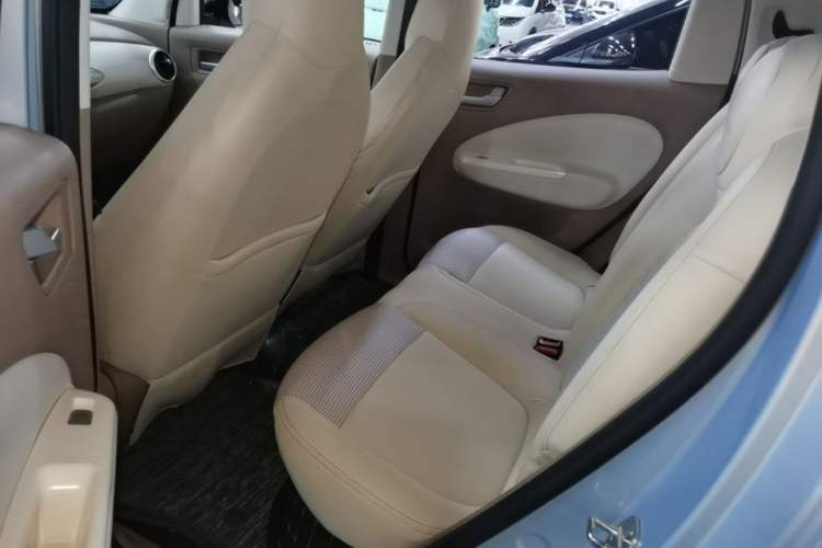 Used Wuling Hongguang MINIEV 2025 Four-Door Version Premium Edition Left Rear Seat