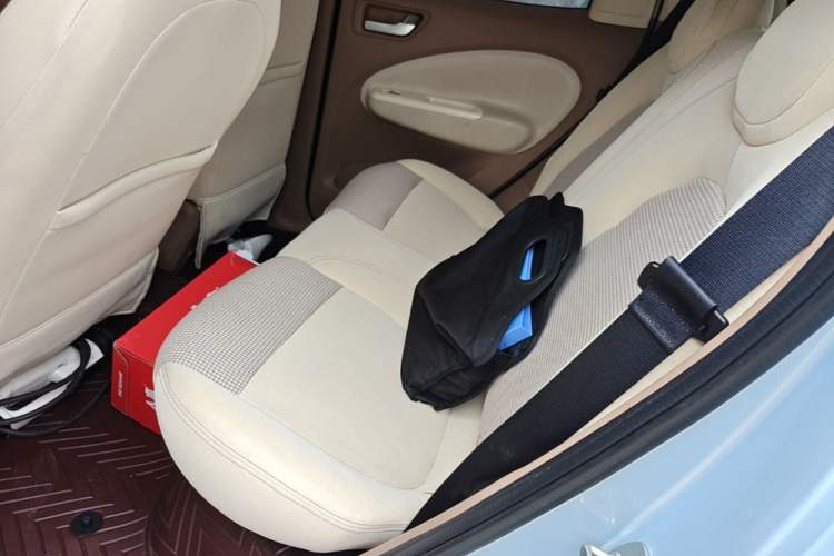 Used Wuling Hongguang MINIEV 2025 Four-Door Version Zhenxiang+ Edition Left Rear Seat