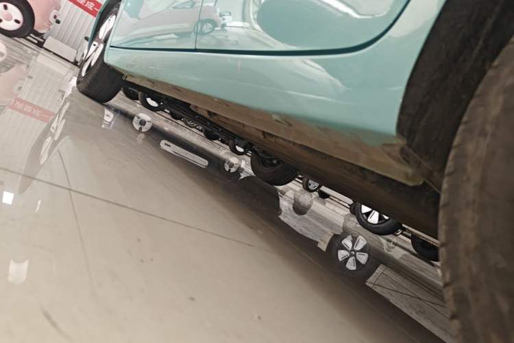 Used Wuling Hongguang MINIEV 2025 Four-Door Version Premium Edition Left Side Sill