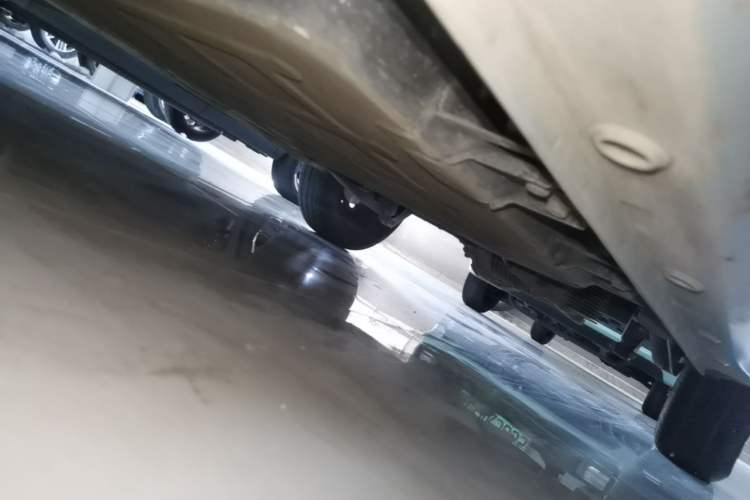 Used Wuling Hongguang MINIEV 2025 Four-Door Version Premium Edition Left Side Sill