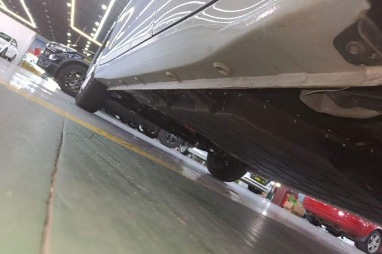 Used Wuling Hongguang MINIEV 2025 Four-Door Version Premium Edition Left Side Sill