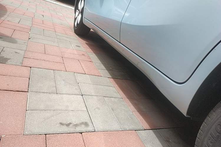 Used Wuling Hongguang MINIEV 2025 Four-Door Version Zhenxiang+ Edition Left Side Sill