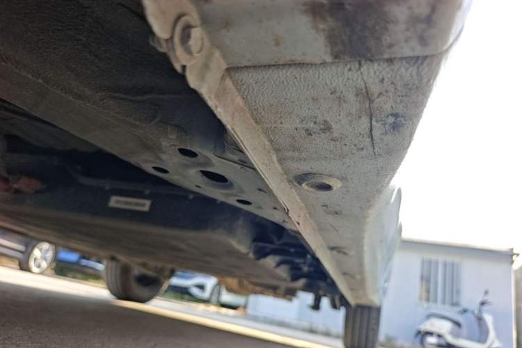 Used Wuling Hongguang MINIEV 2025 Four-Door Version Premium Edition Left Side Sill