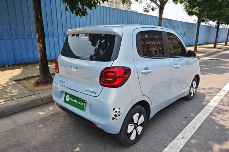 Used Wuling Hongguang MINIEV 2025 Four-Door Version Premium Edition Rear Right 45 Deg