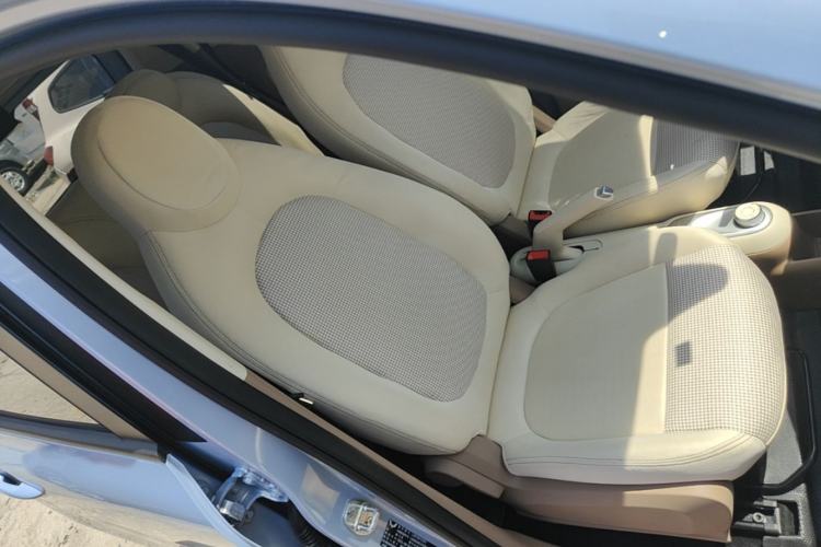 Used Wuling Hongguang MINIEV 2025 Four-Door Version Advanced Edition Right Front Seat
