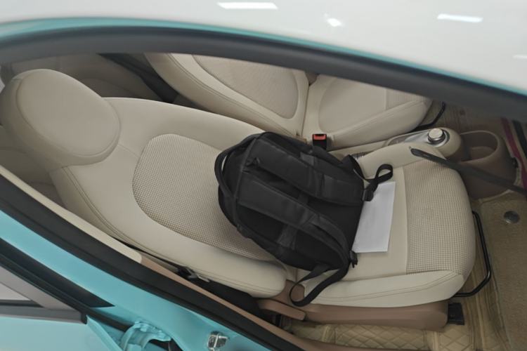 Used Wuling Hongguang MINIEV 2025 Four-Door Version Premium Edition Right Front Seat