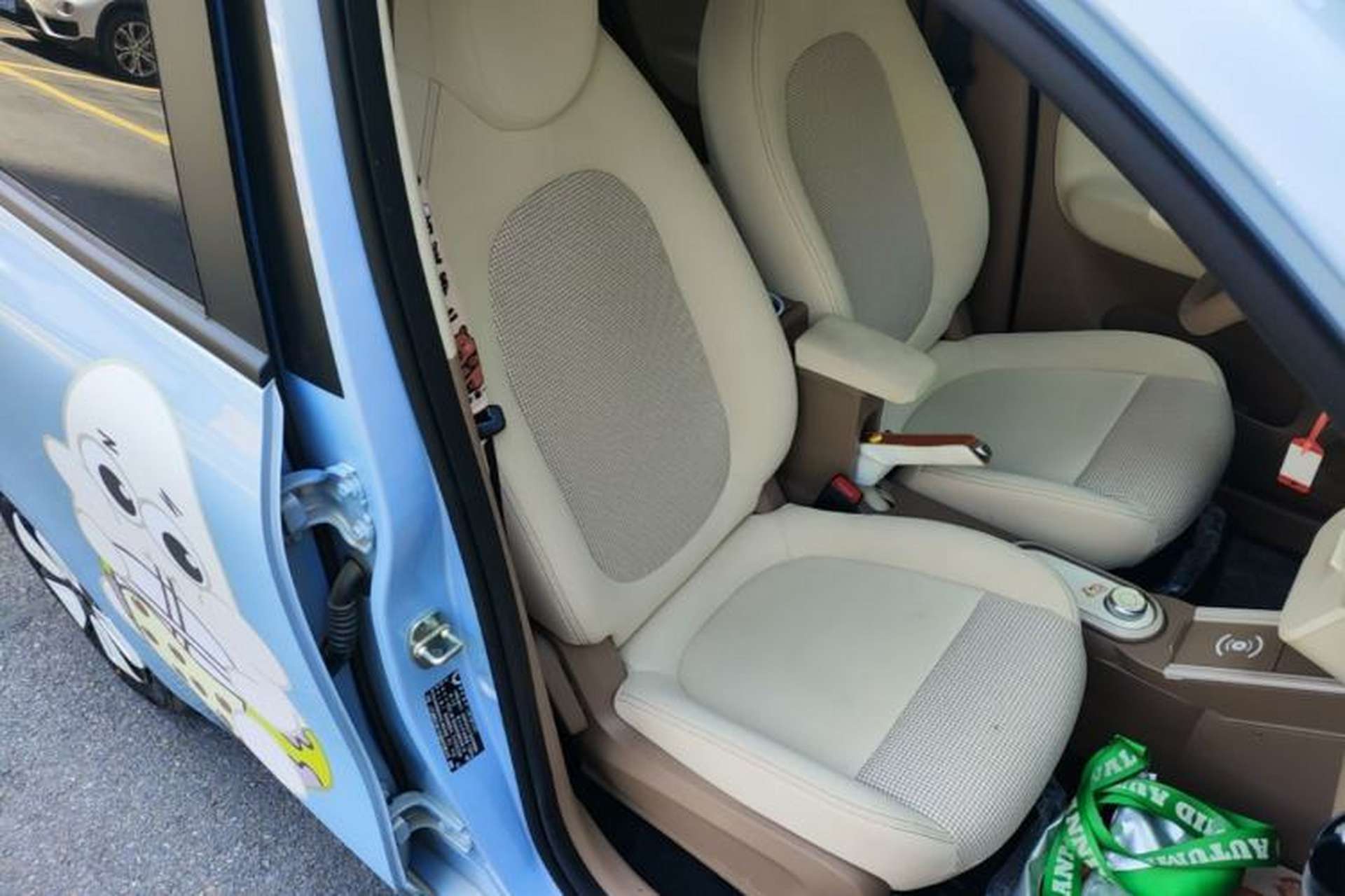 Used Wuling Hongguang MINIEV 2025 Four-Door Version Advanced Edition Right Front Seat