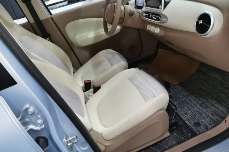 Used Wuling Hongguang MINIEV 2025 Four-Door Version Premium Edition Right Front Seat