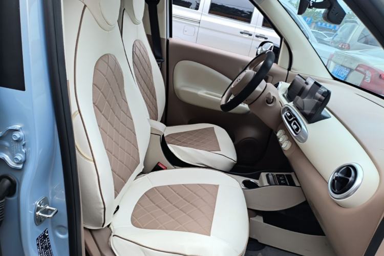 Used Wuling Hongguang MINIEV 2025 Four-Door Version Premium Edition Right Front Seat