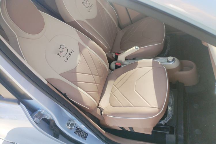 Used Wuling Hongguang MINIEV 2025 Four-Door Version Advanced Edition Right Front Seat