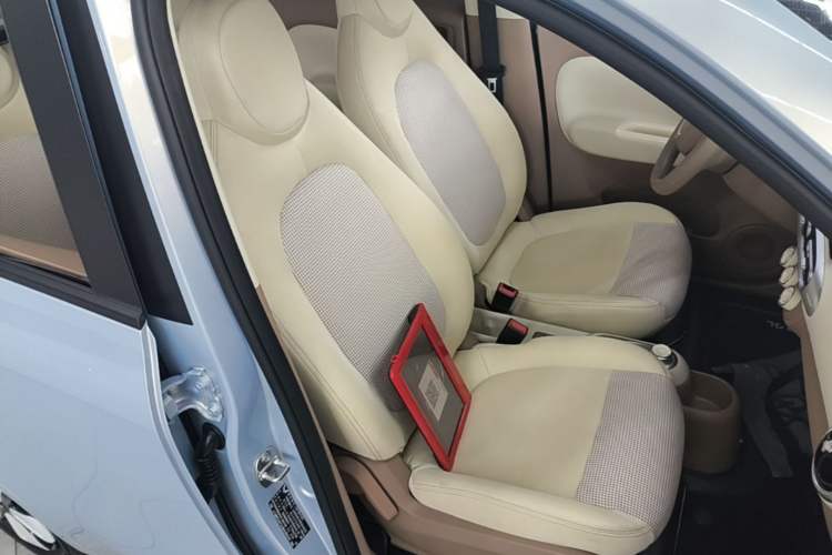Used Wuling Hongguang MINIEV 2025 Four-Door Version Premium Edition Right Front Seat