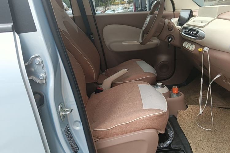 Used Wuling Hongguang MINIEV 2025 Four-Door Version Advanced Edition Right Front Seat