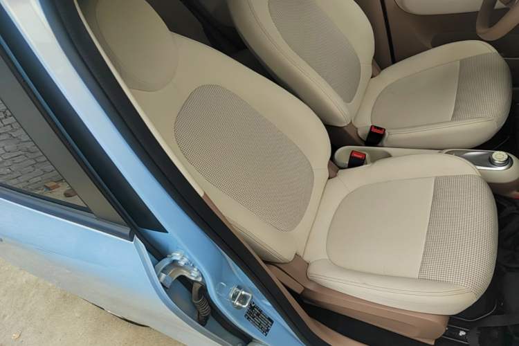 Used Wuling Hongguang MINIEV 2025 Four-Door Version Zhenxiang+ Edition Right Front Seat