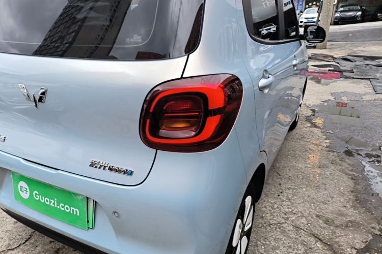 Used Wuling Hongguang MINIEV 2025 Four-Door Version Premium Edition Right Rear Taillight