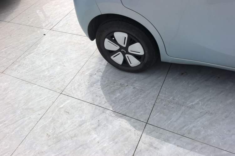 Used Wuling Hongguang MINIEV 2025 Four-Door Version Zhenxiang+ Edition Right Rear Wheel Hub