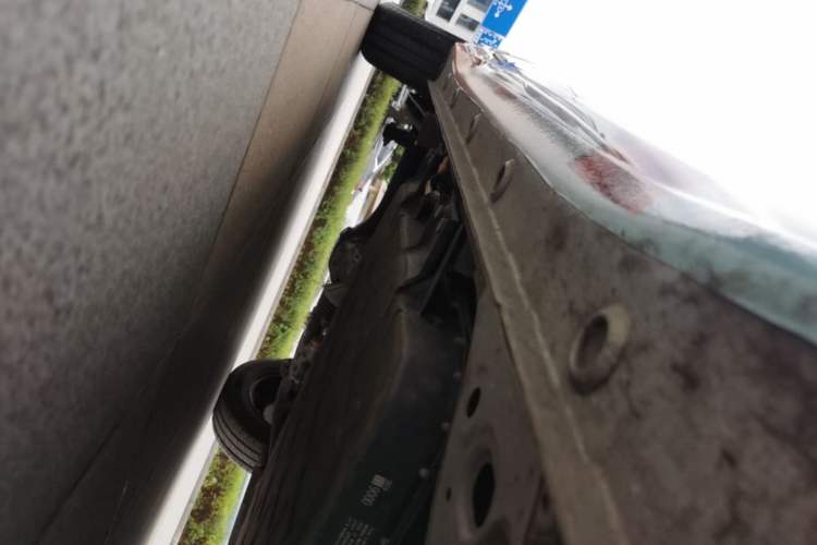Used Wuling Hongguang MINIEV 2025 Four-Door Version Premium Edition Right Side Sill