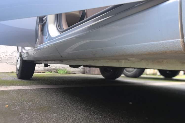 Used Wuling Hongguang MINIEV 2025 Four-Door Version Advanced Edition Right Side Sill