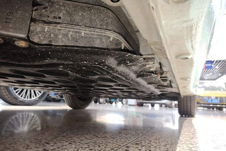 Used Wuling Hongguang MINIEV 2025 Four-Door Version Zhenxiang+ Edition Right Side Sill