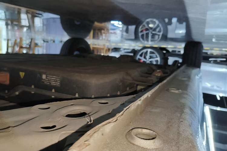 Used Wuling Hongguang MINIEV 2025 Four-Door Version Zhenxiang+ Edition Right Side Sill