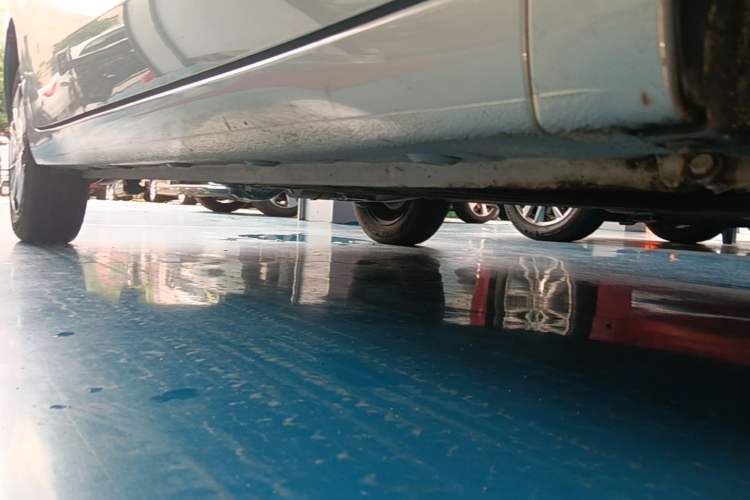 Used Wuling Hongguang MINIEV 2025 Four-Door Version Advanced Edition Right Side Sill