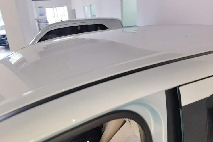 Used Wuling Hongguang MINIEV 2025 Four-Door Version Premium Edition Roof
