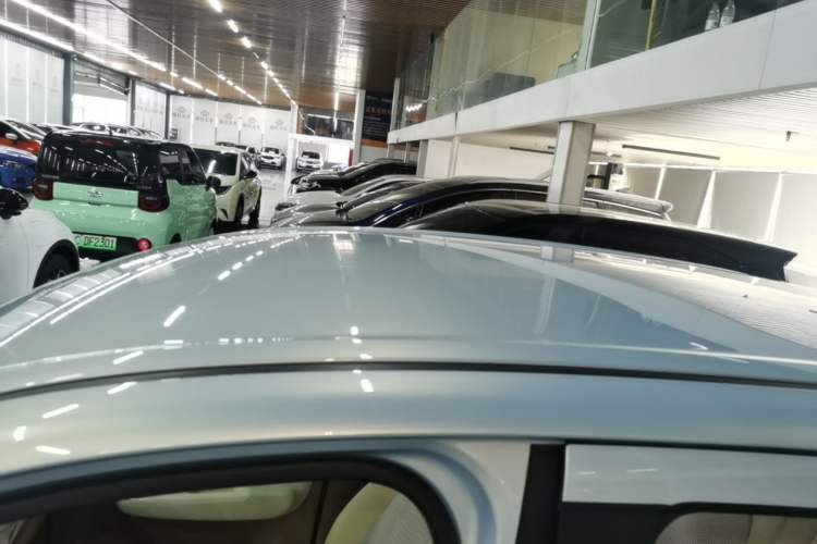 Used Wuling Hongguang MINIEV 2025 Four-Door Version Premium Edition Roof