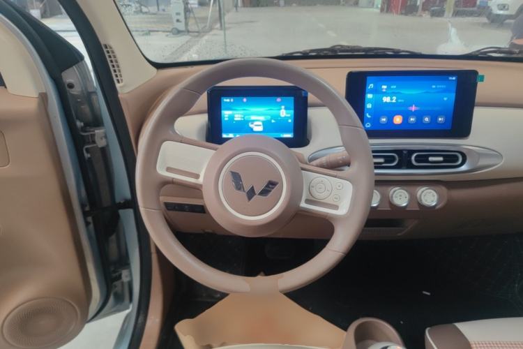 Used Wuling Hongguang MINIEV 2025 Four-Door Version Premium Edition Steering Wheel