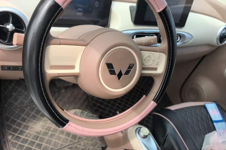 Used Wuling Hongguang MINIEV 2025 Four-Door Version Zhenxiang+ Edition Steering Wheel