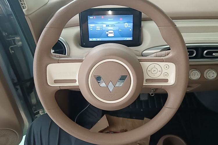 Used Wuling Hongguang MINIEV 2025 Four-Door Version Advanced Edition Steering Wheel