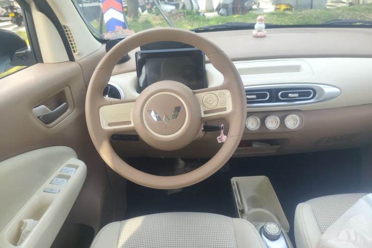 Used Wuling Hongguang MINIEV 2025 Four-Door Version Advanced Edition Steering Wheel