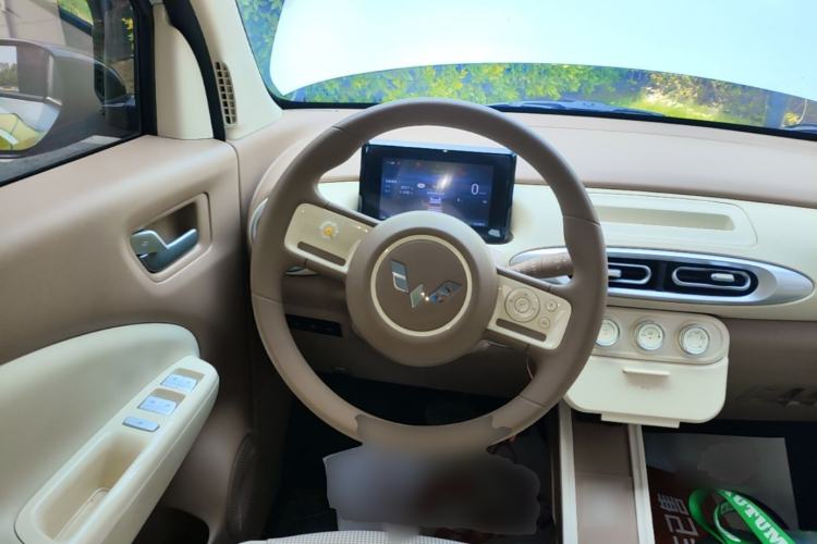 Used Wuling Hongguang MINIEV 2025 Four-Door Version Advanced Edition Steering Wheel