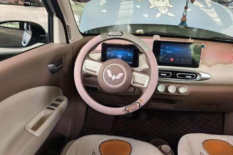 Used Wuling Hongguang MINIEV 2025 Four-Door Version Premium Edition Steering Wheel