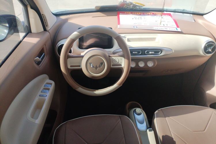 Used Wuling Hongguang MINIEV 2025 Four-Door Version Advanced Edition Steering Wheel