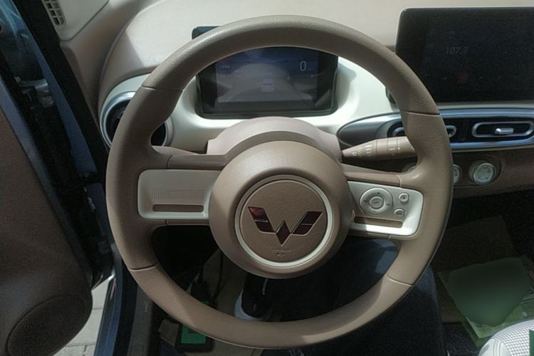 Used Wuling Hongguang MINIEV 2025 Four-Door Version Zhenxiang+ Edition Steering Wheel