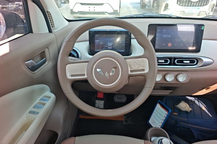 Used Wuling Hongguang MINIEV 2025 Four-Door Version Premium Edition Steering Wheel