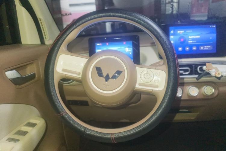 Used Wuling Hongguang MINIEV 2025 Four-Door Version Zhenxiang+ Edition Steering Wheel