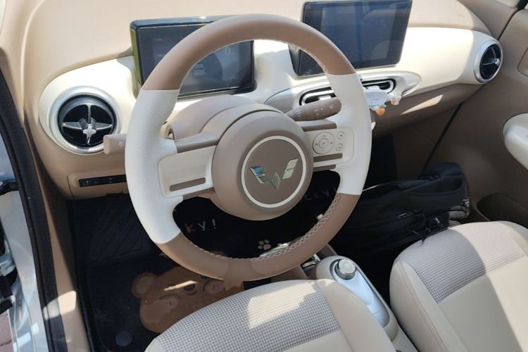 Used Wuling Hongguang MINIEV 2025 Four-Door Version Zhenxiang+ Edition Steering Wheel