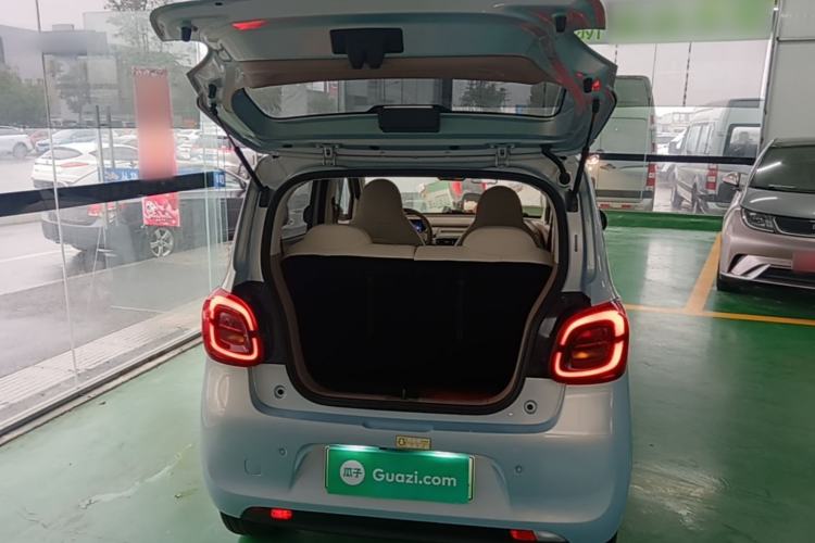 Used Wuling Hongguang MINIEV 2025 Four-Door Version Advanced Edition Trunk
