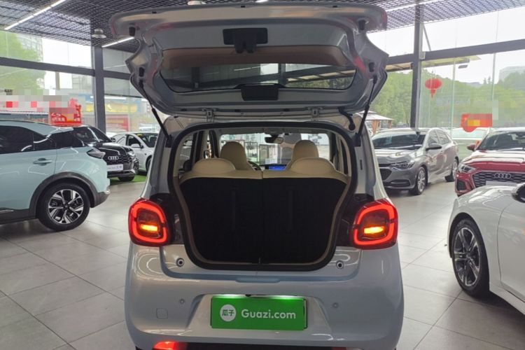 Used Wuling Hongguang MINIEV 2025 Four-Door Version Premium Edition Trunk