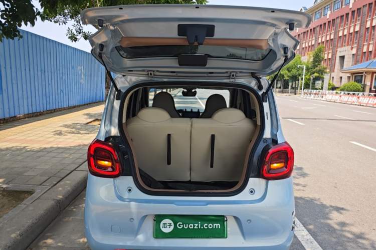 Used Wuling Hongguang MINIEV 2025 Four-Door Version Premium Edition Trunk