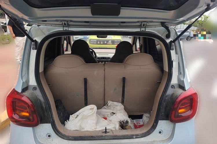 Used Wuling Hongguang MINIEV 2025 Four-Door Version Advanced Edition Trunk