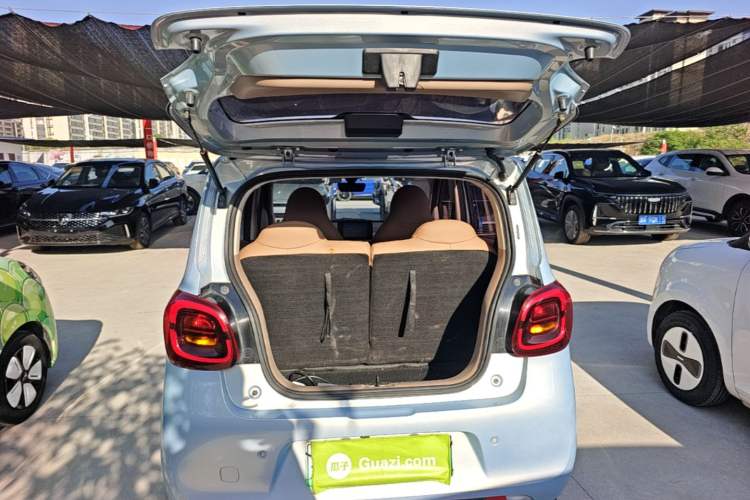 Used Wuling Hongguang MINIEV 2025 Four-Door Version Premium Edition Trunk