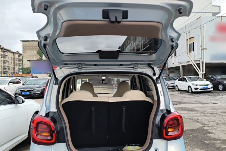 Used Wuling Hongguang MINIEV 2025 Four-Door Version Advanced Edition Trunk