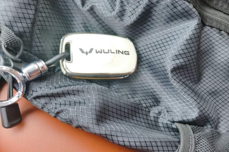 Used Wuling Hongguang MINIEV 2025 Four-Door Version Advanced Edition Vehicle Key