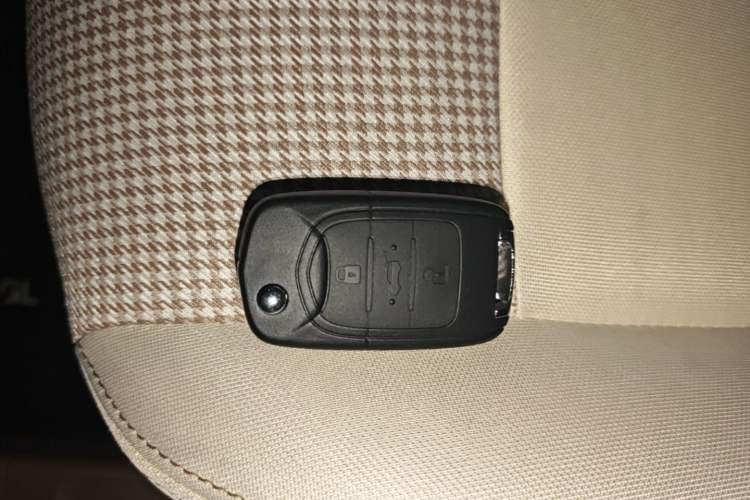 Used Wuling Hongguang MINIEV 2025 Four-Door Version Advanced Edition Vehicle Key