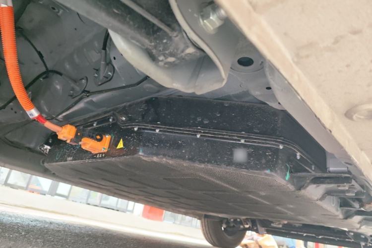 Used Wuling Hongguang MINIEV 2025 Four-Door Version Advanced Edition Chassis Rear Right